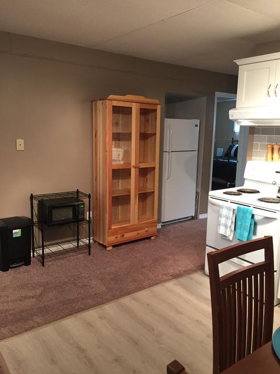 Newly Renovated Basement Suite! Lethbridge Exterior photo