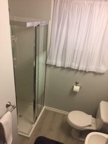 Newly Renovated Basement Suite! Lethbridge Exterior photo